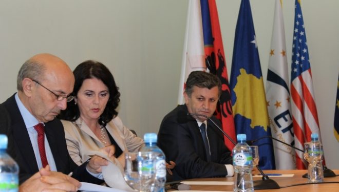 Kur Isa Mustafës e servilëve të tij, s’u mjafton as pushteti për t’i fituar zgjedhjet në parti!