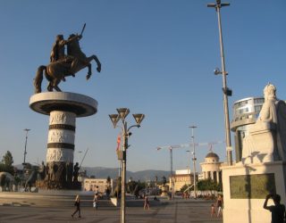 The Guardian: Si u bë Shkupi qytet pa shije!