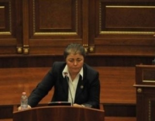 Melihatja thotë çmojeni luftën ose lëreni krejt