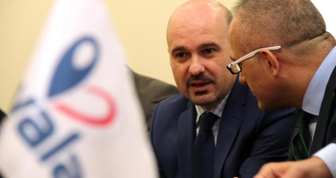 Tarifa të njëjta të telefonisë dhe internetit në plazhet shqiptare