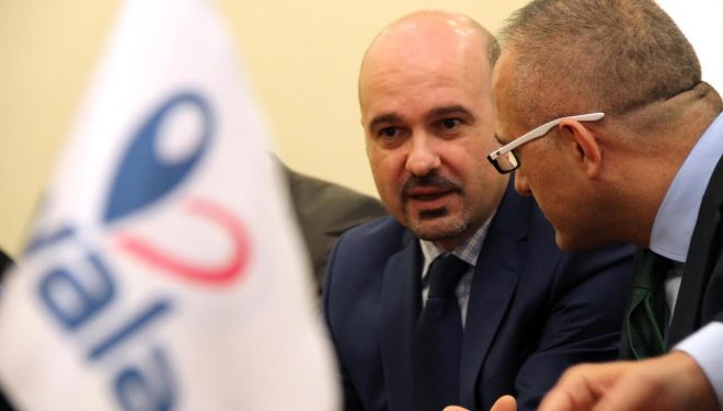 Tarifa të njëjta të telefonisë dhe internetit në plazhet shqiptare