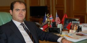 Rrahim Pacolli godet fort Mimoza Kusarin