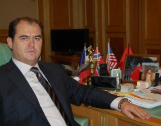 Sigurimet pjesë e ankandeve, liberalizohet tregu i letrave me vlerë (VIDEO) Sigurimet pjesë e ankandeve, liberalizohet tregu i letrave me vlerë (VIDEO)