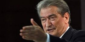 Sali Berisha: Autoritetet kosovare ta hetojnë Fatos Klosin