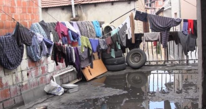 Në Kosovë, 900 familje pa strehim adekuat