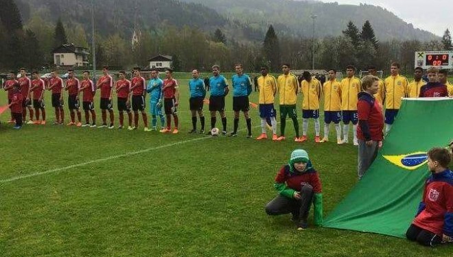 Shqiperia U-17 barazon 1-1 me Brazilin