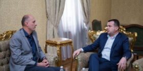 Ymeri takon grupin parlamentar të PS-së në Kuvendin e Shqipërisë