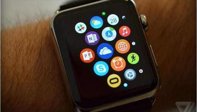 Zhvilluesi hakon orën e Apple-it, instalon një shfletues uebi