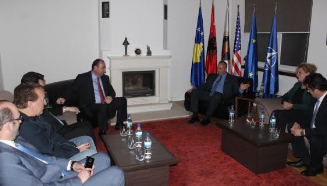 Haradinaj: Të krijohet ambient i sigurtë për investime