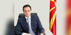 Mijallkov vazhdon të paraqitet në punë, pavarësisht dorëheqjes