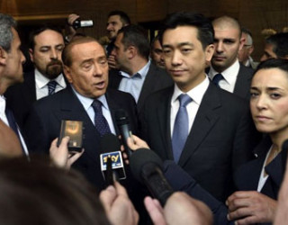Takimi me Bee, Berlusconi: Mund të mbaj 51% të aksioneve