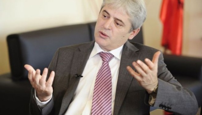 Ali Ahmeti: Nuk asht momenti që shqiptarët me kërkue President, Kryeparlamentar a Kryeministër t’Maqedonisë