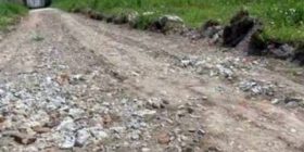 E çuditshme: Hajnat vodhën asfaltin menjëherë pasi ishte shtruar!
