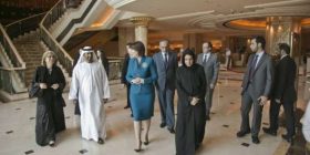 Sheikët Arabë dhurojnë 22 milionë euro bamirësi për fëmijët e Kosovës