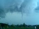 Tornadot në Gjermani mbysin një person dhe shkulin kulme shtëpish (VIDEO)