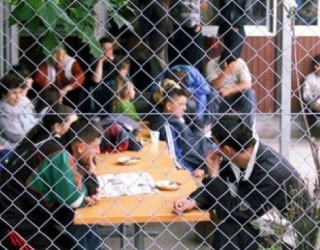 Gjermania e hape nji qendër enkas për refugjatët nga Ballkani
