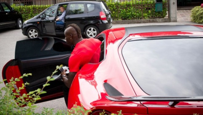 Balotelli me 175 km/orë, gjobë dhe i hiqet patenta