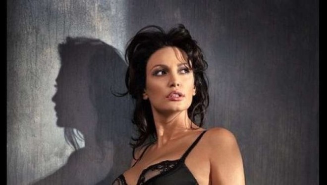 Bleona prezanton të dashurin e ri, pyet fansat “Është i mirë apo jo”? (FOTO)