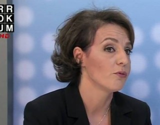 Donika Gërvalla, për “burrecat”: Jahjaga dha përgjigje të padenja, njëjtë si intervistat e Thaçit!