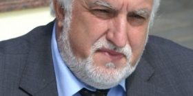 Ahmeti e Thaçi, udhëtarë të zënë pengë në trenin e çmendur të Gruevskit