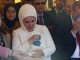 Video/ Vajza shqiptare me shami që  përloti Erdoganin dhe bashkëshorten