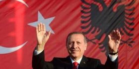 Pse i gëzon shqiptarët rezultati i zgjedhjeve në Turqi?