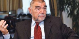 Mesic: Kosovës i duhet një gjeneratë e politikanëve të rinj për të luftuar korrupsioni
