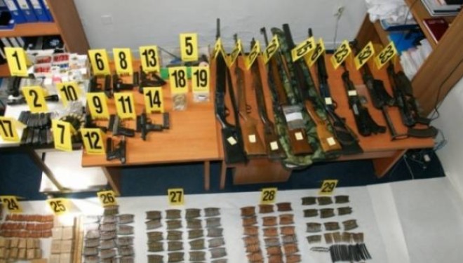 Zbulohet arsenal armësh në Kllokot