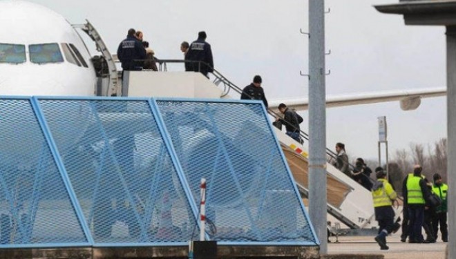 Gjermania dëbon edhe 69 refugjatë kosovarë