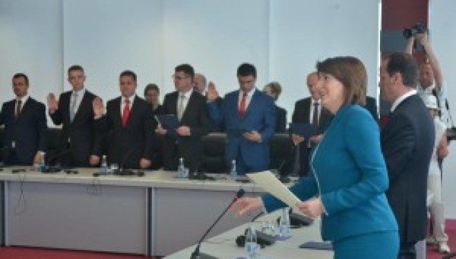 Presidentja dekreton 41 gjyqtarë të rinj, sfidë mbetet grumbullimi i madh i lëndëve