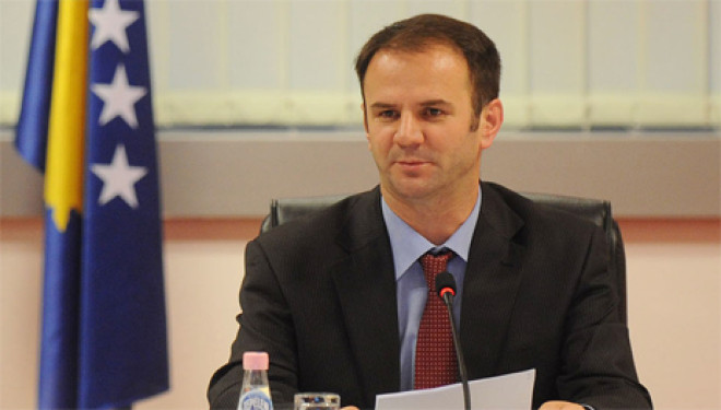 Opozita kërkon shkarkimin e Kuçit, Mustafa e vlerëson të pa drejtë