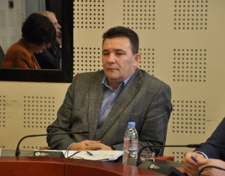 Shala: Mustafa para komisionit hetimor, Selimi fyu nënat e Kosovës (Video)