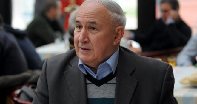 Gjenerali Nikolovki: Qeveria po e inskenon luftën