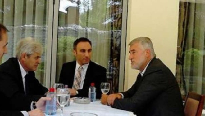 Ahmeti dhe Thaçi konsultohen para takimit të liderëve