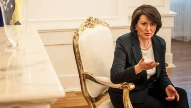 Jahjaga ngushëllon familjen Krasniqi