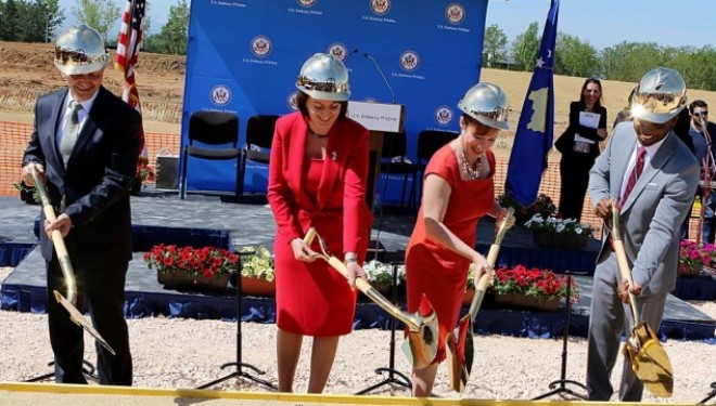 Jahjaga e Jacobson kanë vënë gurthemelin e Ambasadës Amerikane në Prishtinë