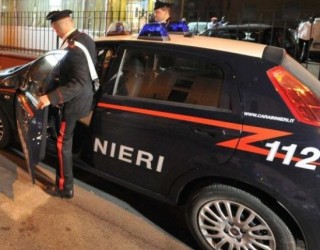 “Mos i jepni më pije”, shqiptari tenton të vrasë banakierin