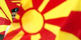 Zgjidhja e krizës vetëm nëpërmjet presioneve nga jashtë