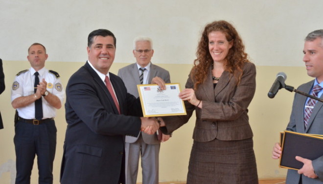 Ambasada Amerikane nderon me mirënjohje Lutfi Hazirin