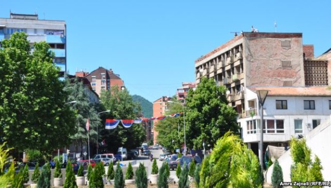 Më 15 tetor nis heqja e barrikadës “Parku i paqes” në Mitrovicë