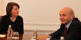 Jahjaga e Mustafa takohen sot pasdite, diskutojnë për daljen nga kriza