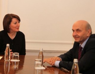 Konsultohen për dalje nga kriza, Kryeministri takon Presidenten