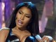 Nicki e prek zogun gjatë përformancës (Foto)