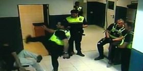 Kqyreni qysh polici e godet karate shoferin e dehun!