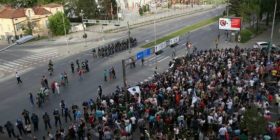 Mbi 300 mijë protestues sonte do të kërkojnë dorëheqjen e Gruevskit!