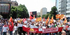 LIVE në protesta në Shkup