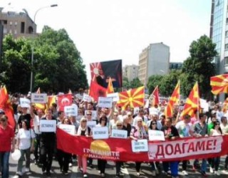 LIVE në protesta në Shkup