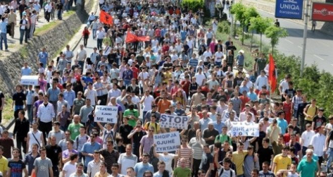 Ambasadorët e huaj do ta prijnë protestën në Shkup