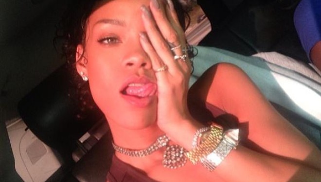 Fotot nudo të Rihannës në internet një skandal i madh +18 (Foto)