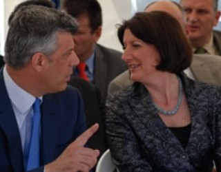 Nervozohet Thaçi, përgënjeshtron Presidenten: Nuk kemi biseduar për Gjykatën Speciale